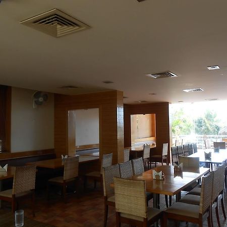 Jade Beach Resort Tirupporur Extérieur photo