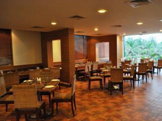 Jade Beach Resort Tirupporur Extérieur photo