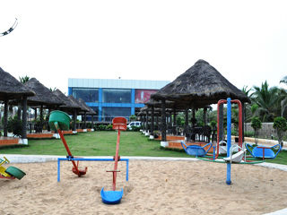Jade Beach Resort Tirupporur Extérieur photo