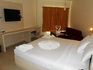 Jade Beach Resort Tirupporur Extérieur photo